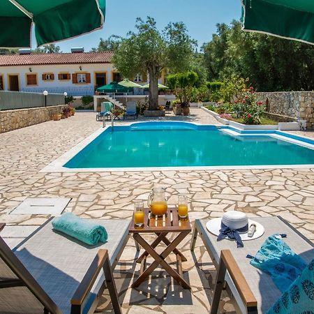 Aphrodite Studios & Apt With Pool Lákka 外观 照片
