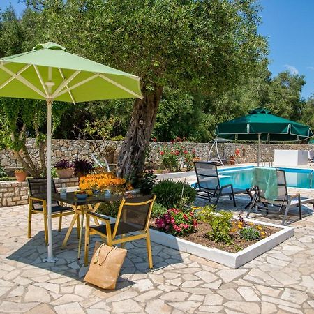Aphrodite Studios & Apt With Pool Lákka 外观 照片