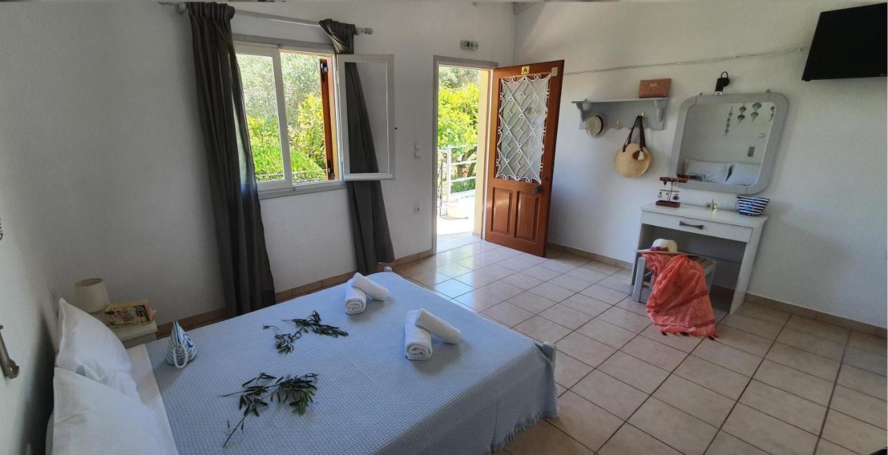 Aphrodite Studios & Apt With Pool Lákka 外观 照片